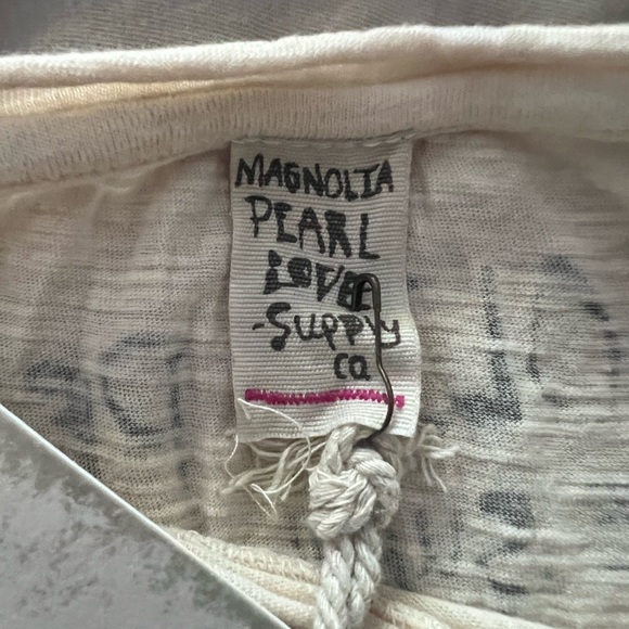 Magnolia Pearl Angel Graphic Tee - Cream - Picture 8 of 11